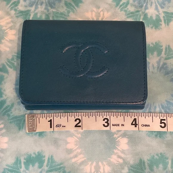 CHANEL Teal Blue Timeless CC Trifold Compact Leather Wallet - Picture 15 of 16